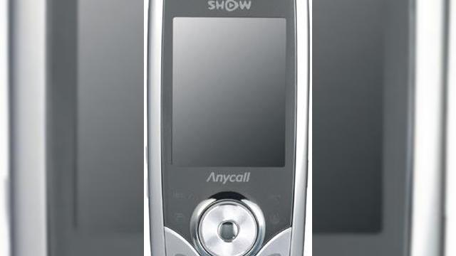 <b>Samsung UFO SCH W300, sliderul conectat la 7.2 Mbps</b>Acest telefon HSDPA tocmai a fost lansat in Coreea, iar atuul sau principal este suportul pentru download de date la o superviteza de 7.2Mbps. Operatorii coreeni de telefonie mobila planuiesc sa inceapa folosirea retelelor HSDPA de 7.2Mbps in curand, dar...