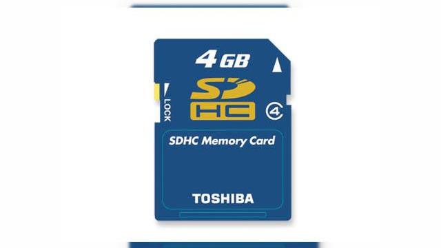 <b>Primul card de memorie de 32GB pentru telefonul mobil!</b>Toshiba a anuntat lansarea noilor carduri de memorie SDHC (SD High Capacity), inclusiv a primului card de 32GB din lume, care poate fi folosit pe telefonul mobil. Pe langa cardul SDHC de 32GB, Toshiba a anuntat un SDHC de 16GB si un microSDHC de 8GB....