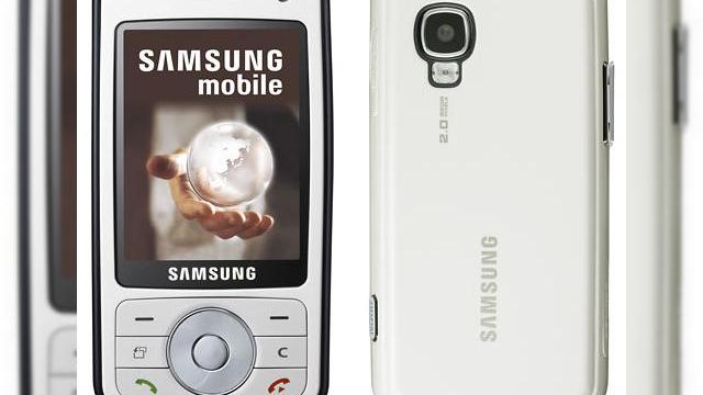 <b>Samsung i450, aproape de lansare</b>In cadrul comunitatii mobile s-a raspandit vestea conform careia un nou Samsung 3G, modelul i450 va fi lansat in curand. Terminalul este un dual slider care ruleaza sistemul de operare Symbian, readucand la viata seria i a celebrului producator. Va...