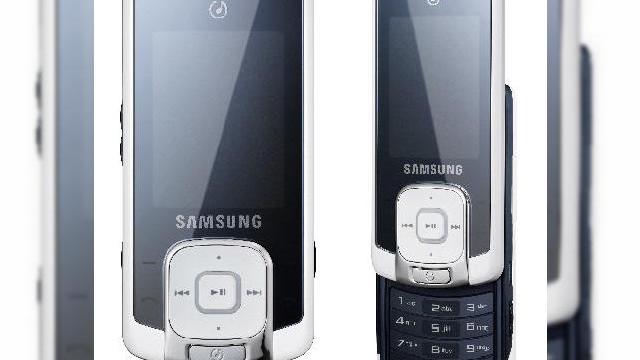 <b>Telefonul muzical Samsung SGH-F330 a devenit oficial</b>Stiam deja ca urmeaza lansarea terminalului Samsung SGH-F330, unul dintre cele mai noi telefoane cu pronuntate functii muzicale, dar aceasta a fost anuntata oficial abia astazi in cadrul targului IFA de la Berlin. F330 Music este un triband GSM...