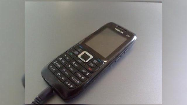 <b>Nokia E51 soseste in curand</b>Conform ultimelor zvonuri, ar trebui sa vedem in curand lansarea unui nou model Nokia din seria E. De data aceasta este vorba despre Nokia E51, pe care il puteti admira in imaginea urmatoare: Telefonul va rula Symbian S60, editia a treia dotata cu Feature...