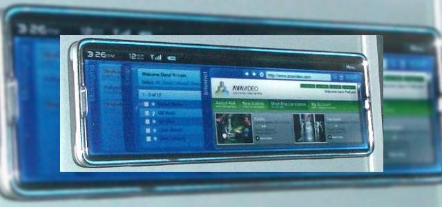 <b>Un iPhone de la Intel?!</b>Se pare ca un astfel de telefon este mai mult decat realizabil, chiar in viitorul apropiat, in conditiile in care Intel a expus o serie de terminale interesante in cadrul showului IDF Toamna 07. Terminalul din imaginea de mai sus este un telefon/PC...