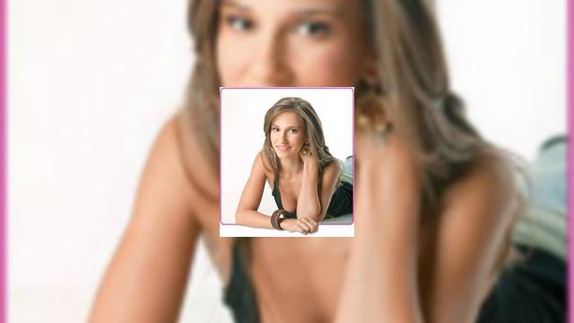 <b>"Abramburica" ne vorbeste despre telefoane mobile pe blogul sau!</b>Iata ca lista starurilor autohtone care au blog s-a imbogatit cu Dana Rogoz, tanara actrita cunoscuta pentru personajul "Abramburica", dar si pentru evolutiile sale din serialul "La Bloc". La o privire aruncata blogului sau, nu mica ne-a fost mirarea sa...