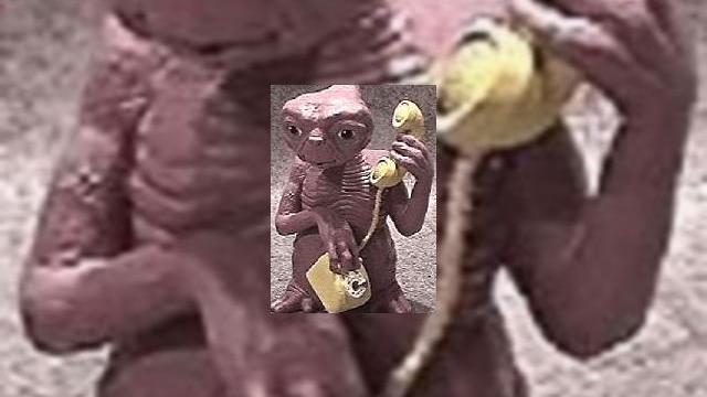 <b>10.000 de dolari pentru primul apel mobil de pe Luna</b>Avem deja atatea probleme cu acoperirea si semnalul in era telefoanelor mobile, incat efectuarea unui apel de pe Luna pare o utopie sau chiar un concept SF. YouNeverCall a pus la bataie 10.000 de dolari pentru temerarul care reuseste o asemenea...