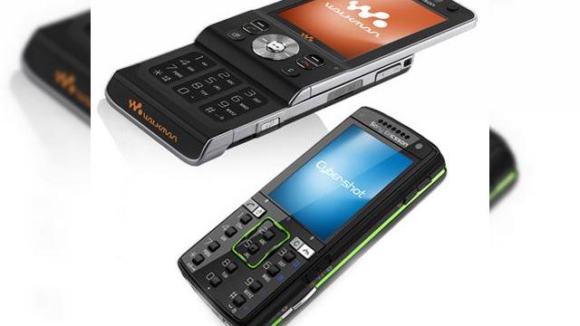 <b>Sony Ericsson lanseaza telefoanele W910 si K850</b>Fanii seriilor Walkman si Cybershot vor fi incantati sa afle ca pot pune mana pe 2 noi terminale din aceste serii de succes. Echipa de vis de la Sony Ericsson tocmai a anuntat lansarea oficiala a 2 noi telefoane mobile, W910 si K850, pe care le puteti...