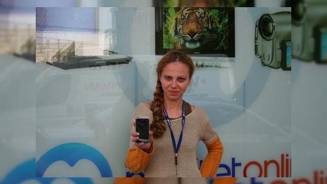 <b>iPhone in Romania, acum si prin MarketOnline.ro!</b>Dupa ce Arobs a pus la dispozitia publicului cel mai laudat telefon al anului 2007, iPhone, iata ca si MarketOnline.ro urmeaza exemplul companiei clujene, punand in vanzare terminalul produs de Apple. iPhone este disponibil decodat si functional in toate...