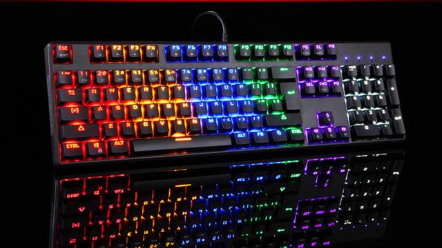 <b>Turul Magazinelor #67: iPhone 6S 32 GB la super preţ, tastatură fistichie de gaming, boxe auto de 400W la preţ bun</b>iPhone 6s în varianta cu 32 GB este unul dintre smartphone-urile ce beneficiază de un preț foarte bun astăzi, model pe care îl includem ca recomandare în cadrul ediției cu numărul 67 din seria Turul Magazinelor. Tot aici îl avem și pe Samsung Galaxy 