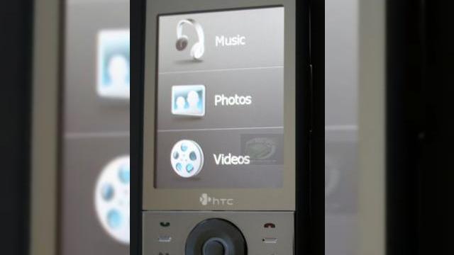 <b>Detalii despre HTC Polaris, acum numit Touch Cruise</b>Cel mai nou terminal din seria HTC Touch este handsetul echipat cu GPS, pe numele sau Polaris, care tocmai a fost schimbat in Touch Cruise. Iata ca in sfarsit beneficiem de o lista reala a dotarilor acestui terminal, dar si de o imagine a acestuia: Pe...