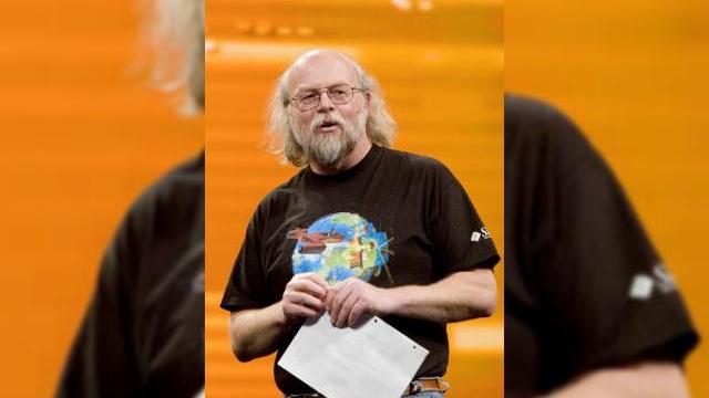 <b>Sun isi ia ramas bun de la Java pentru mobile</b>Succesul Java se bazeaza pe impactul sau asupra telefoanelor mobile, dar un membru al echipei Sun Microsystems a dezvaluit recent ca in curand vom vedea un inlocuitor pentru celebrul soft. Java Standard Edition a fost creat special pentru computere...