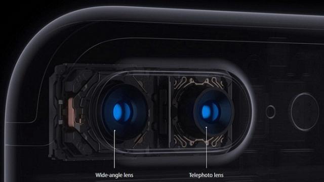 <b>iPhone 8 ar urma să includă o cameră duală, cu stabilizare optică aplicată dual şi lentilă telephoto cu design nou</b>Continuă zvonurile despre iPhone 8, având ca sursa reputatul analist Ming-Chu Kuo, care are informaţii despre camera lui iPhone 8. Se pare că măcar una dintre cele 3 versiuni de iPhone 8 va aduce o cameră duala, care va oferi stabilizare optică pentru..