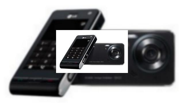 <b>LG Viewty este acum disponibil</b>Telefonul LG Viewty a fost deja prezentat in Coreea in urma cu cateva luni, dar de abia astazi producatorul sau a prezentat telefonul mobil oficial pietei europene. Sub numele de cod LG-KU990, terminalul a fost creat special pentru pasionatii de...