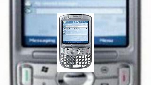<b>Treo 800W, mai mult decat un zvon</b>Forumul TreoCentral gazduieste in aceste zile un topic care confirma existenta lui Treo 800w, oricat de improbabil ar parea acest lucru. Un membru al forumului a postat imaginea urmatoare, care ar putea fi cu adevarat terminalul ce se afla in stadiu de...