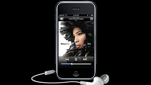 <b>51 de motive pentru a NU cumpara un iPhone britanic - Partea 1</b>1. Pretul mare - 269 de lire sterline in Marea Britanie (in conditiile in care un Nokia N95 este disponibil chiar si gratuit in oferta unor operatori britanici) 2. Conexiunea Internet de viteza mica - iPhone nu suporta conectivitate 3G, ci doar EDGE,...