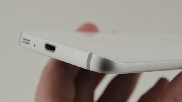 <b>Şoc şi nu prea! Galaxy S8 nu va avea jack audio de 3.5 mm</b>Era de așteptat ca următorul flagship al celor de la Samsung să intre în horă cu celelalte modele de pe piață ce au renunțat la jack-ul audio. Ei bine, se pare că nici Galaxy S8 nu va opta pentru un jack audio, redarea sunetelor urmând a fi realizată 