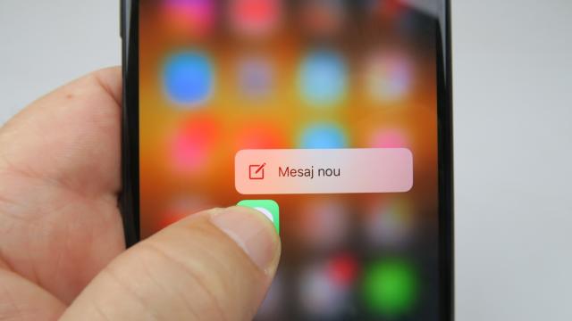 <b>iPhone 7 Plus: Display-ul ne place la prima vedere, luxmetrul e mai sever</b>Ne place să vedem telefoane care bat recorduri, doar că uneori am zis că e cazul să se mai domolească cursa luminozităţii ecranelor pentru că Samsung sarea calul cu 900 LUX pe un model Edge de anul trecut. 500 sau 600 LUX mi se par suficienţi, iar la..