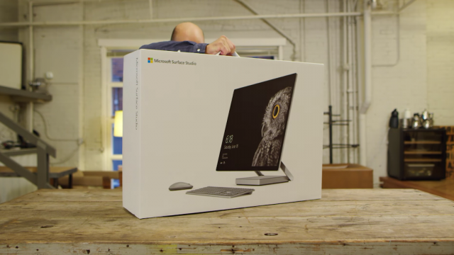 Microsoft prezintă un unboxing şi tutorial oficial pentru Surface Studio (Video)