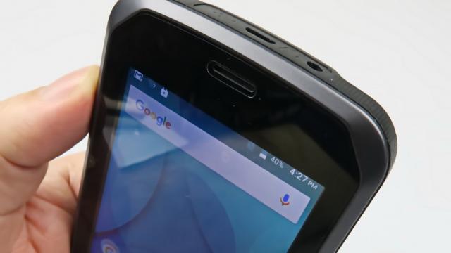 <b>Allview E3 Jump: Conectivitate bună, 4G excelent</b>Cum acustica lui Allview E3 Jump e bună, ne aşteptam la un comportament similar de la difuzorul pentru convorbiri. Acest model vine cu suport pentru conectivitate 4G LTE (FDD), iar acesta este un telefon single SIM, cu GPS la bord, suport pentru voce HD, 