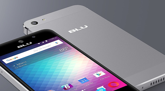 <b>BLU lansează smartphone-ul low-end VIVO 5 Mini; vine cu display de 4 inch și costă doar 62 dolari</b>Compania americană BLU anunță astăzi lansarea unui smartphone low-end numit VIVO 5 Mini, telefon cu dotări modeste și preț de doar 62 dolari. Acest model ne amintește puțin de iPhone 4 atunci când luăm în seamă capitolul design, dar din punct de vedere
