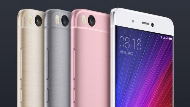 <b>Turul Magazinelor #96: televizor LED şi căşti Sony la reducere, boxe Logitech la preţ bun şi LEGO marca Xiaomi</b>Lista de cumpărături de Crăciun include desigur și dispozitive electronice, iar noi am găsit astăzi câteva produs tare interesante numai bune de pus sub brad. Avem în primul rând un televizor LED Sony de 102 cm, model din seria BRAVIA ce ne oferă