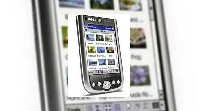 <b>Smartphone-uri Dell, din 2008?</b>Dell este gata sa intre pe piata smartphone-urilor anul viitor, conform celebrei publicatii Forbes, iar miscarea companiei pare una logica, pentru un producator de computere care doreste sa isi extinda domeniul de activitate. Forbes afirma ca ar trebui sa...