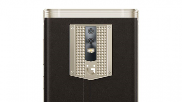 <b>Gionee M2017 este anunțat oficial; phablet de 5.7 inch cu baterie de 7000 mAh și 6 GB RAM</b>Pe final de 2016, chinezii de la Gionee anunță lansarea smartphone-ului premium numit Gionee M2017 - terminal cu design ce ne amintește de modelele Vertu și cu dotări de top la pachet. Există și o variantă exclusivistă care ne aduce un panou spate