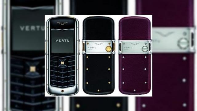 <b>Vertu "mixeaza metale" pentru miliardari!</b>Acoperiti-va ochii daca nu sunteti obisnuiti cu telefoane destinate starurilor! Divizia de lux a celor de la Nokia este gata sa dea din nou lovitura cu modelul Constellation Mixed Metal. Aceasta este o versiune de otel inoxidabil si aur a variantei...