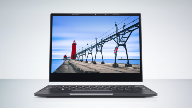 <b>CES 2017: Dell Latitude 7285 este o tabletă 2 în 1 ce beneficiază de încărcare wireless</b>Din partea celor de la Dell vine la CES 2017 și tableta Latitude 285, un dispozitiv 2 în 1 ce se laudă pe lângă pachetul hardware bine pus la punct și cu tehnologia de încărcare wireless pe care o oferă la pachet. Această tabletă dispune de o tastatură