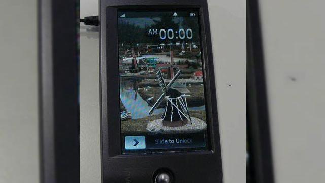 <b>CES 2008: iRiver lanseaza un terminal similar cu iPhone</b>Popularul producatorul de terminale PMP, iRiver si-a anuntat planurile de a intra pe piata telefoanelor mobile cu un handset GSM, prezetand prototipul in cadrul CES 2008. Dati click pe imaginea urmatoare pentru a fi transportati la un clip video de...