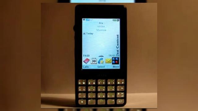 <b>Review Video al telefonului Sony Ericsson M610i</b>Un cititor norocos al site-ului intomobile.com a avut ocazia sa puna mana pe un prototip al telefonului Sony Ericsson M610i si nu a ezitat sa il prezinte intregii comunitati virtuale, intr-un review video. Urmariti analiza video a telefonului dand click...