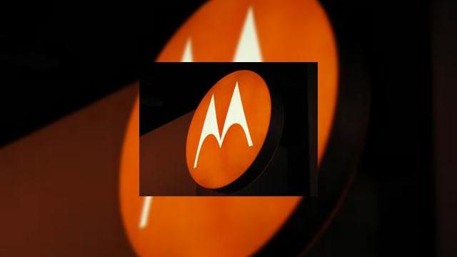 <b>Motorola renunta la industria telefoniei mobile?</b>E foarte posibil ca acest zvon sa fie adevarat, mai ales daca luam in calcul problemele producatorului de telefoane mobile. Zvonurile afirma de asemenea ca Motorola va fi cumparata de o companie guvernamentala, devenind o intreprindere cu orientari in...