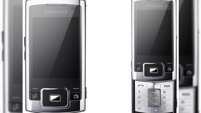 <b>Samsung inchide Mobile World Congress cu un telefon TV</b>Exact cand credeam ca showul Mobile World Congress s-a terminat, Samsung a anuntat ultimul sau terminal, modelul SGH-P960, primul dintr-un val de asa-numite handseturi "fashion". Terminalul suporta televiziune mobila si are o grosime de doar 16.5mm, fiind...