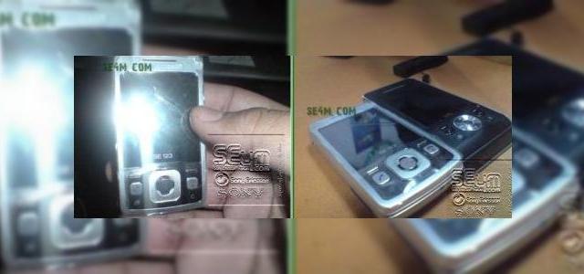 <b>Un nou slider Sony Ericsson depistat de fani</b>O serie de imagini cu un nou telefon Sony Ericsson au aparut pe forumul SE4M, sugerand ca un nou slider ar putea fi gata de un anunt oficial inainte de finalul saptamanii. Terminalul poarta denumirea "SE123", dupa modelul tuturor prototipurilor oficiale...