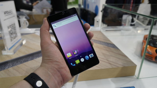 <b>MWC 2017: Vernee anunță două smartphone-uri cu baterii de top; Thor E și Thor Plus</b>În cadrul târgului de tehnologie Mobile World Congress 2017 din Barcelona cei de la Vernee au prezentat și smartphone-urile Thor E și Thor Plus, modele ce se laudă cu baterii generoase la pachet. Primul dintre acestea este un succesor perfect pentru 