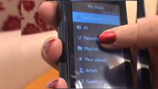 <b>Video Review al lui Samsung F700 (Tech Digest)</b>Inainte de a decide daca doriti sa achizitionati un iPhone sau un Samsung F700 va trebui sa aruncati o privire asupra urmatorului video review. Concis si detaliat, acesta va va ajuta sa va hotarati in legatura cu achizitia dumneavoastra. Sa urmarim...