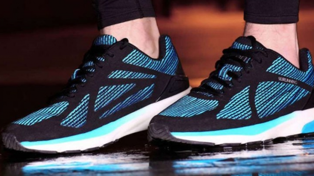 <b>Xiaomi lansează o pereche de adidași smart cu tehnologie Intel; putem verifica prin intermediul unei aplicații dedicate distanța parcursă</b>Cei de la Xiaomi au în portofoliu numeroase categorii de produse, de la nelipsitele smartphone-uri și brățări fitness, până la aparate de gătit orez, roboți aspirator și fel și fel de alte gadget-uri. Pe lista companiei se adaugă astăzi și categoria