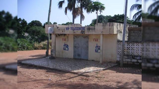 <b>Telecentre in 172 de localitati din Romania, prin ANRCTI</b>ANRCTI a organizat o licitatie pentru instalarea de telecentre in 172 de localitati rurale&nbsp; in luna decembrie a anului trecut, ofertele fiind deschise ieri, 19 martie. Printre companiile care au depus oferte pentru instalarea telecentrelor se numara...