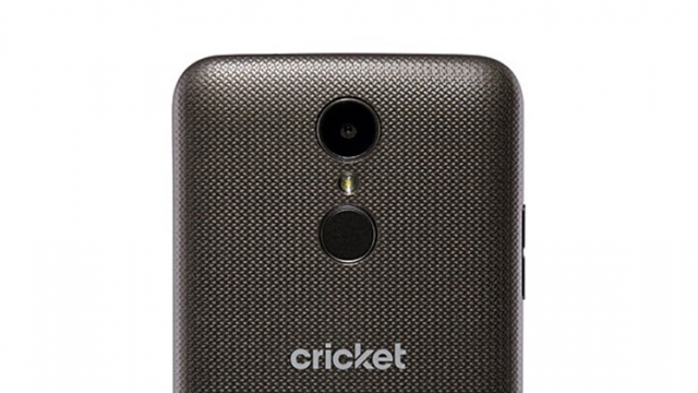 <b>LG Fortune este un nou smartphone entry-level; vine cu display de 5 inch și costă 90 dolari</b>Prin intermediul operatorului Cricket Wireless tocmai ce a fost lansat astăzi smartphone-ul LG Fortune, handset entry-level cu preț de doar 90 dolari ce ne aduce un display de 5 inch. Deși cantitatea de memorie RAM nu este menționată aici, cel mai probabi