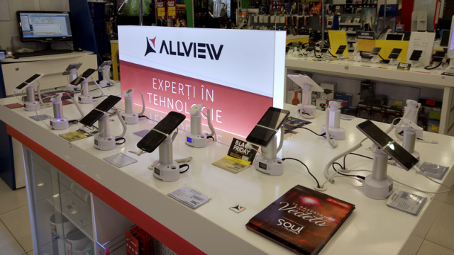 <b>Produsele Allview sunt certificate Android Google Mobile Services; se atestă faptul că primim device-uri compatibile cu serviciile Google</b>Prin intermediul unui comunicat de presă, brașovenii de la Allview anunță astăzi faptul că produsele sale sunt certificate Android GMS (Google Mobile Services), lucru ce atestă faptul că primim device-uri compatibile cu serviciile Google și cu aplicațiile