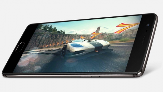 <b>OnePlus 3 și OnePlus 3T primesc actualizarea la OxygenOS 4.1.0, release bazat pe Android 7.1.1 Nougat</b>De astăzi utilizatorii de smartphone-uri OnePlus 3 și OnePlus 3T pot face trecerea la Android 7.1.1 Nougat, release ce vine sub forma lui OxygenOS 4.1.0 și care ne aduce câteva noutăți interesante. Actualizarea sosește desigur via OTA și aflați că