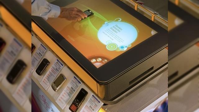 <b>Microsoft Surface se lanseaza pe 17 aprilie prin AT&T</b>In cazul in care va imaginati ca populara "masa tehnologica" Surface cu diagonala de 30 de inch a devenit un telefon, atunci va inselati, desi v-a indus in eroare operatorul AT&T, ales pentru lansarea sa. Microsoft a ales AT&T pentru lansarea in data de...