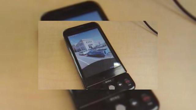 <b>Telefonul HTC Android Dream, lansat pe 6 mai?</b>HTC a anuntat un eveniment special, organizat in data de 6 mai la Londra, sub titlul "asistati la noul val de inovatii HTC". Presa de specialitate speculeaza ca am putea asista la lansarea oficiala a unui smartphone bazat pe platforma Google Android....