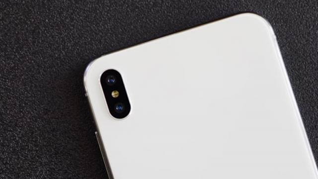 <b>Xiaomi Mi 6 reprezentat în randări inedite; vine cu display edge-to-edge, dar slabe șanse ca telefonul să arate astfel în versiunea finală</b>Tocmai ce priveam asupra unor randări cu Xiaomi Mi 6 în această dimineață, iar acum avem parte și de o serie de imagini ce ne prezintă o altă abordare de design. Vedem în cazul de față un telefon cu display edge-to-edge, dar credem că sunt mici șanse ca