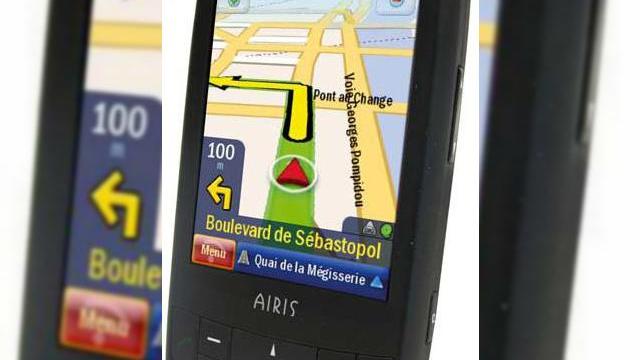 <b>Cel mai nou smartphone GPS: Airis T482</b>Daca sunteti un francofon iubitor de terminale GPS si nu mai aveti rabdare pana la lansarea lui Garmin nuvifone, beneficiati de o alternativa Windows Mobile prin intermediul lui Airis si al sau smartphone T482. Terminalul este un quadband GSM/GPRS/EDGE...
