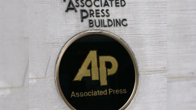 <b>Associated Press va lansa un serviciu de stiri pentru iPhone</b>In acest an 2008 al tehnologiilor avansate si al iPhone-ului este deja evident ca ziarele incep sa piarda teren in fata editiilor electronice. In ciuda declinului tirajelor, Associated Press are o solutie, care se bazeaza exclusiv pe iPhone. Agentia de...