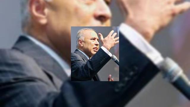 <b>Vodafone isi reafirma importanta prin CEO-ul sau</b>Arun Sarin, CEO-ul Vodafone a afirmat ca toti furnizorii de continuturi care doresc sa lanseze servicii direct catre consumatori vor trebui sa colaboreze cu Vodafone. Desi afirmatia pare plina de aroganta, exista si argumente in pledoaria bossului...