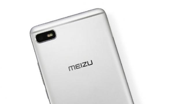 <b>Meizu E2 își face apariția într-un scurt clip hands-on; vedem și o randare a sa</b>Pe lista de lansări ale celor de la Meizu se află și smartphone-ul E2, produs din zona mid-range ce astăzi își face apariția într-un scurt clip hands-on. Vedem totodată și o randare a sa și remarcăm astfel design-ul metalic și abordarea relativ ciudată 