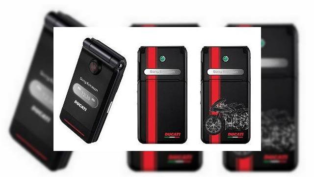 <b>Telefonul Ducati - Sony Ericsson Z770</b>Daca apreciati bolizii pe 4 roti si sunteti posesorul unui telefon Motorola branduit Ferrari, atunci veti adora noul Sony Ericsson Z770 Ducati. Speram totusi ca acest telefon sa nu fie la fel de scump ca si motocicletele sub acelasi branding. Cei de la...