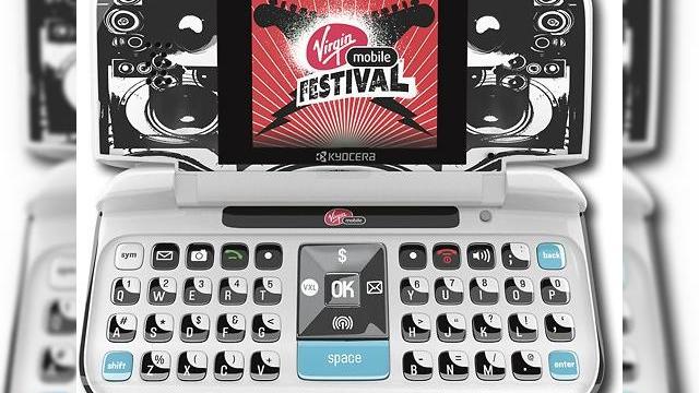 <b>Kyocera lanseaza telefonul mobil cu cel mai lung nume, in colaborare cu Virgin Mobile</b>In cazul in care sunteti fani ai lui Sidekick LX si vi s-a parut interesanta editia limitata Tony Hawk, atunci veti aprecia si editia limitata de Kyocera Wild Card, branduita Virgin Mobile. De fapt brandingul este ceva de genul Virgin Mobile Festival...
