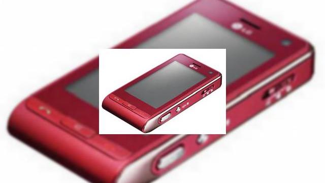 <b>LG Viewty disponibil in varianta rosie pe piata est-europeana</b>Modelul rosu de LG Viewty, pe care-l puteti admira in imaginea urmatoare va fi pus in vanzare initial in Ucraina, desi va fi prezent si in numeroase alte tari europene destul de curand. Sa ne asteptam si la o lansare autohtona a acestei variante rosii? La...