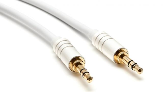 <b>Xiaomi afirmă că renunțarea la jack-ul audio reprezintă viitorul; în cazul lui Mi 6 s-a reușit astfel integrarea unei baterii mai generoase</b>Recent lansatul Xiaomi Mi 6 se laudă cu un pachet hardware de top, dar el aduce și câteva lipsuri precum cea a jack-ului audio 3.5 mm. Acum redarea muzicii se realizează prin intermediul unui headset cu terminație USB Type-C, sau printr-unul cu tehnologie